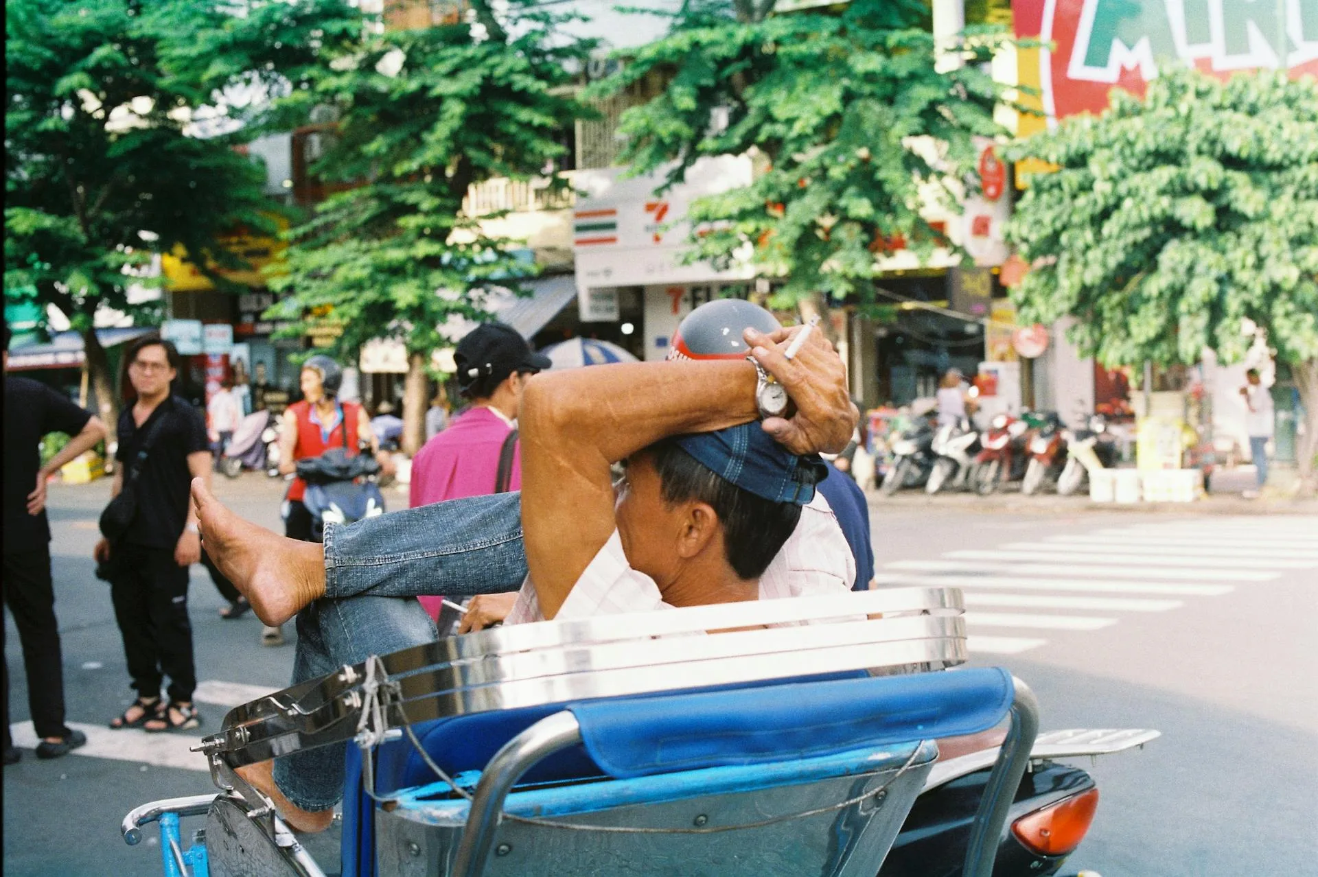 Уличная сцена в Ho Chi Minh City во Вьетнаме